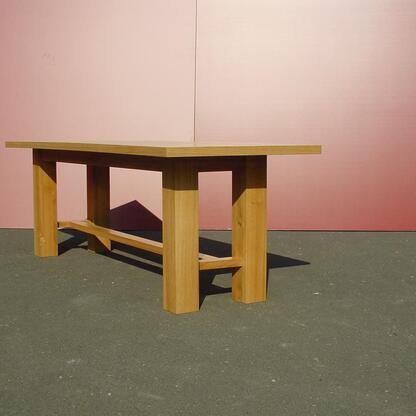 Holztisch nach Maß Holztisch nach Maß Außenansicht