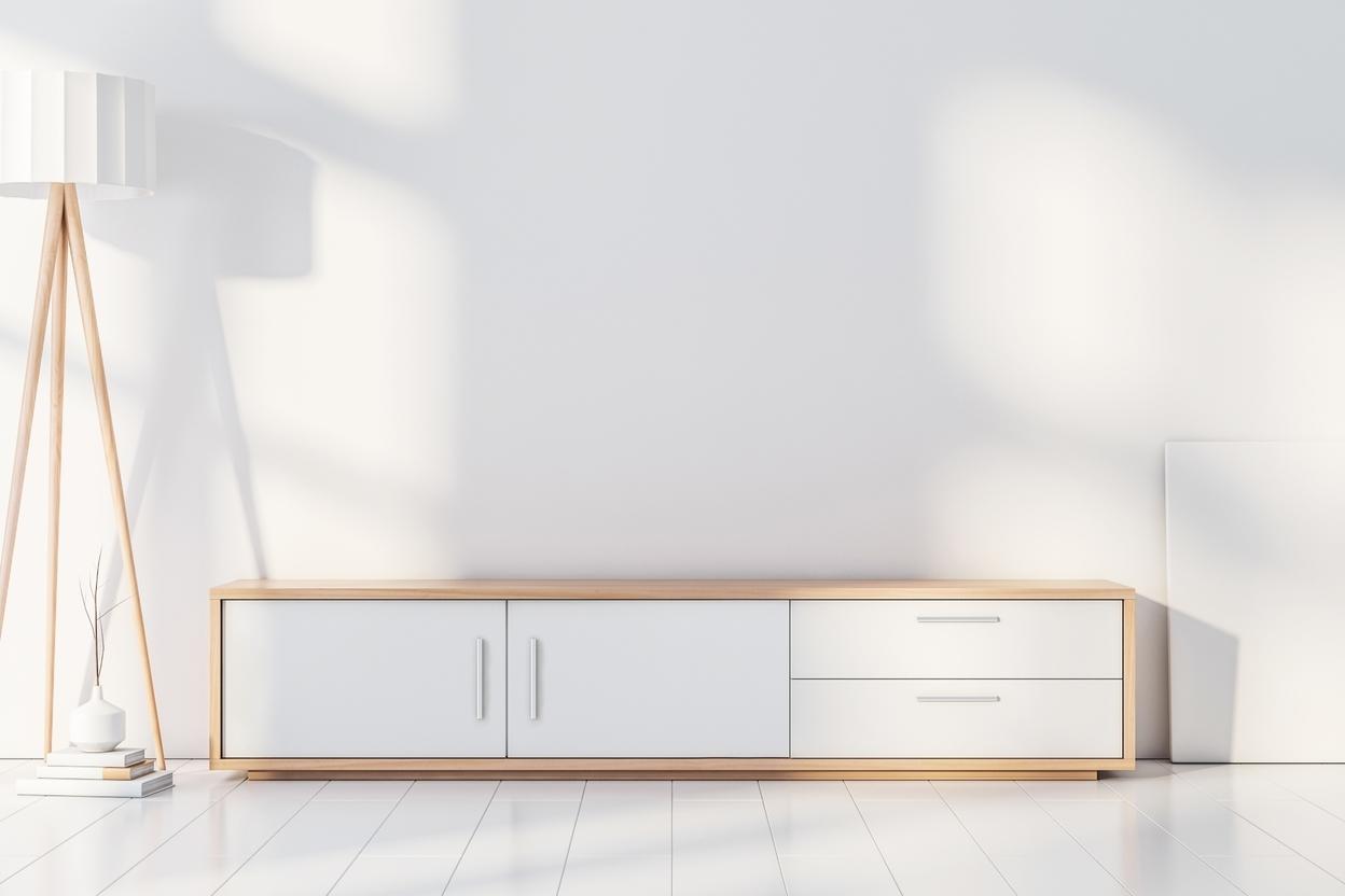 Weißes Sideboard mit Holzumrandung Weißes Sideboard mit Holzumrandung